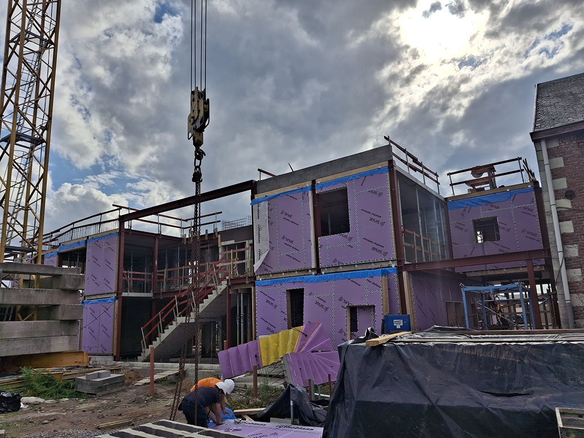 Avec Helium3, découvrez à Beaufays une crèche zéro énergie en pleine construction